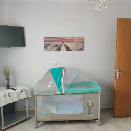 Apartman Prinos Apartment *