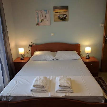 Apartman Prinos Apartment *